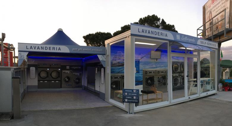 lavanderia self service sottocoperta